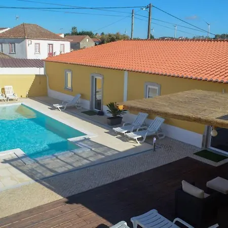Quinta Da Cerca T1 / Romântico Lourinhã