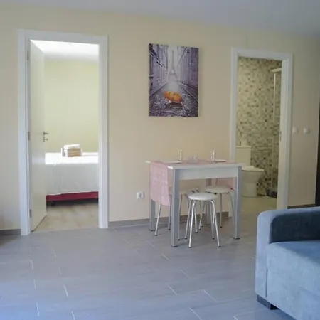 Quinta Da Cerca T1 / Romântico *
